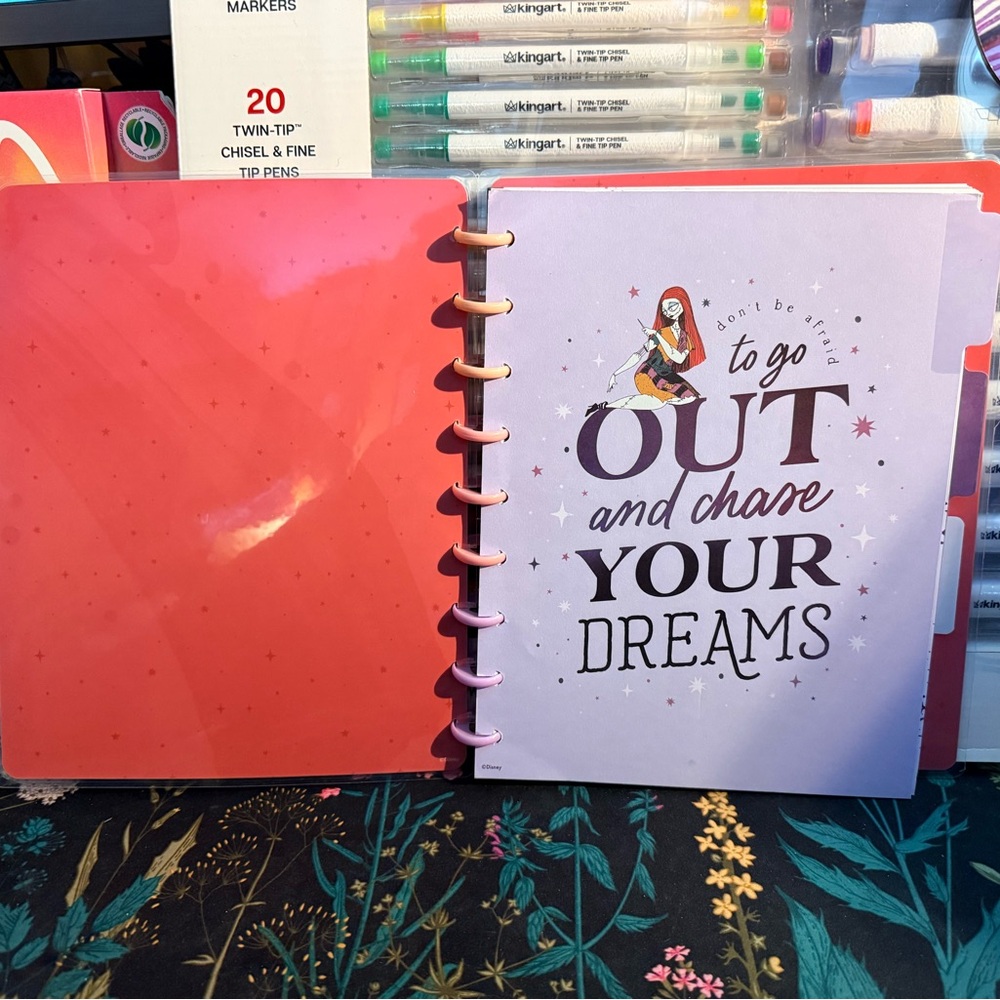 Happy Planner Disney Nightmare before Christmas Classic Notebook W/metal discs - Picture 4 of 13